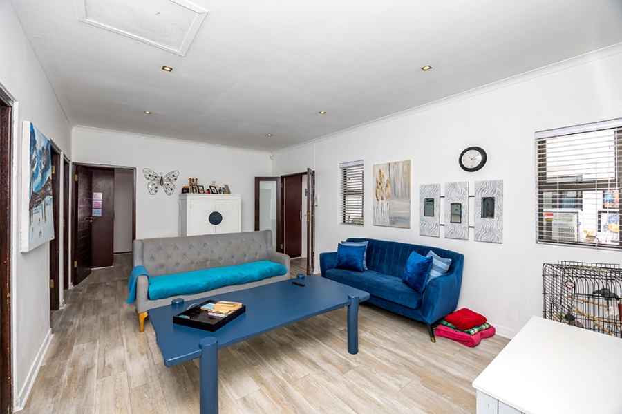 5 Bedroom Property for Sale in Parklands Western Cape